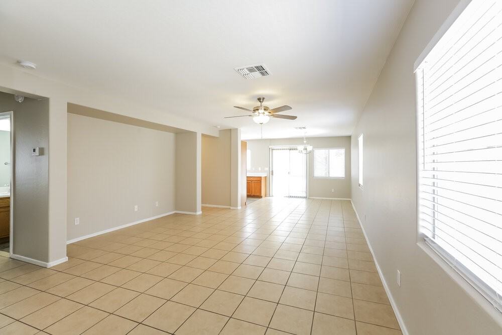 1629 W Burgess Ln - Photo 3 of 16