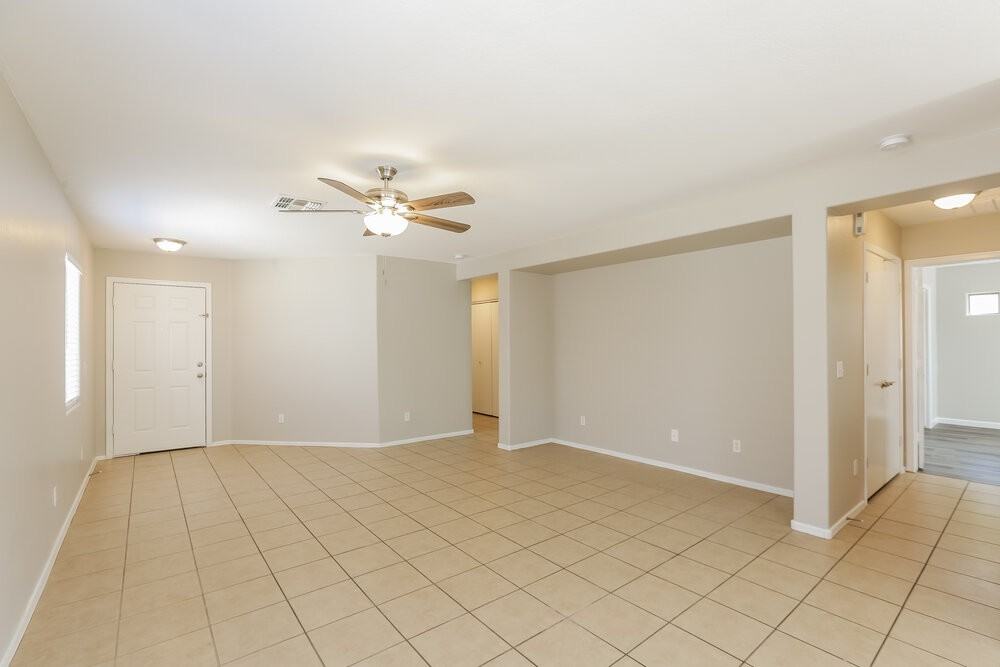 1629 W Burgess Ln - Photo 6 of 16