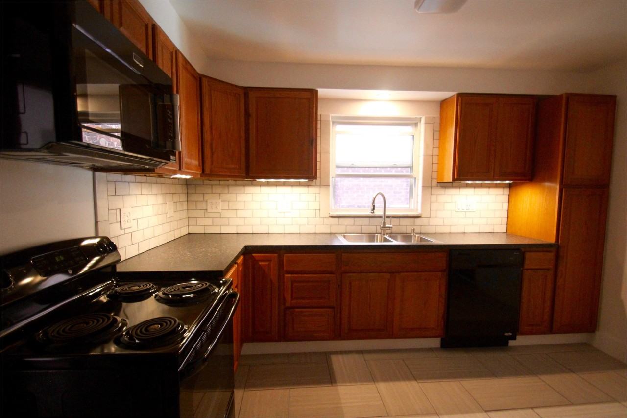 101 Marion AveApt 1 #1 - Photo 2 of 17