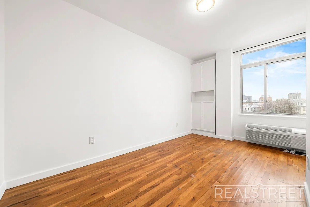 184 Noll St #5G - Photo 6 of 11