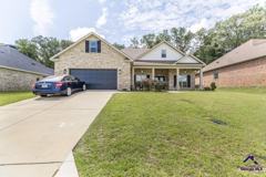 306 Rustic Live Oak Trl - Photo 1 of 1
