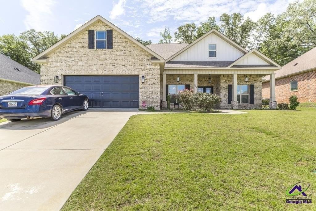 306 Rustic Live Oak Trl - Photo 2 of 34