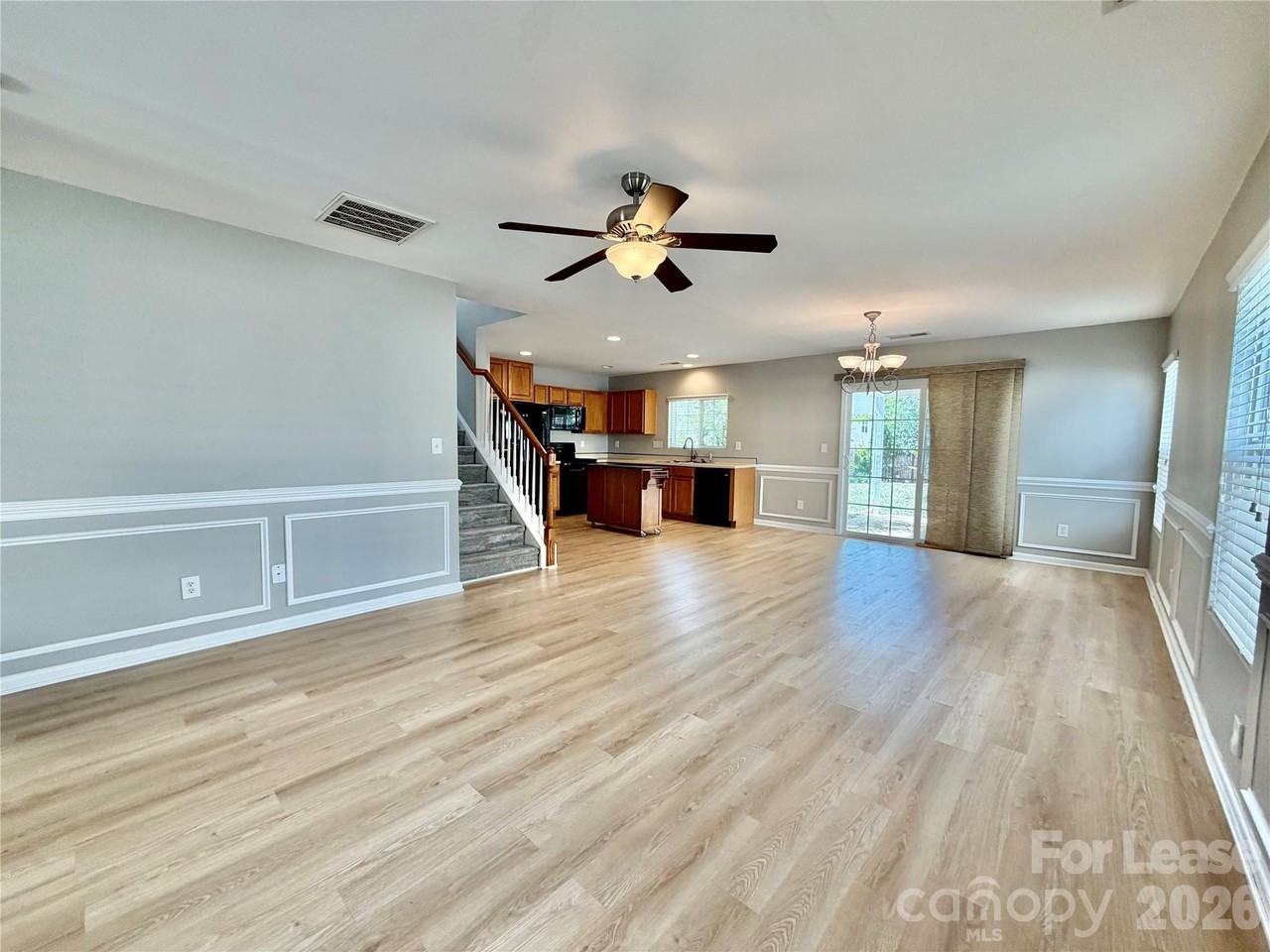 551 Tribune Dr - Photo 6 of 22