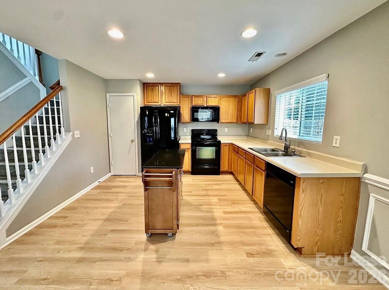 551 Tribune Dr - Photo 7 of 22