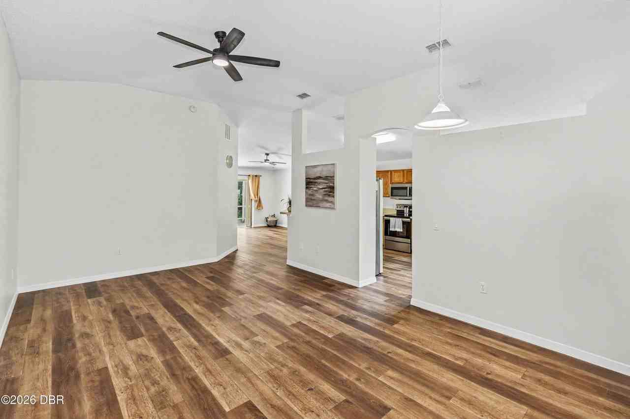 342 Dahoon Holly Dr - Photo 4 of 34