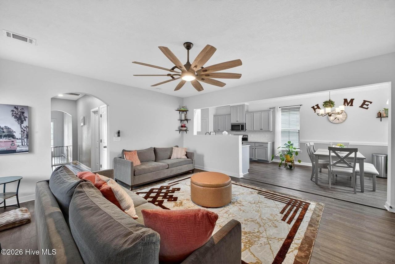 537 Jensen Ln - Photo 6 of 38