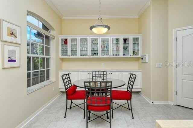 9480 Forest Hills Cir - Photo 5 of 48
