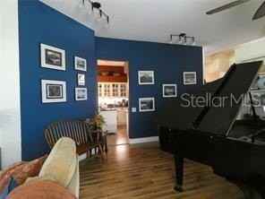 4062 Westbourne Cir - Photo 6 of 19