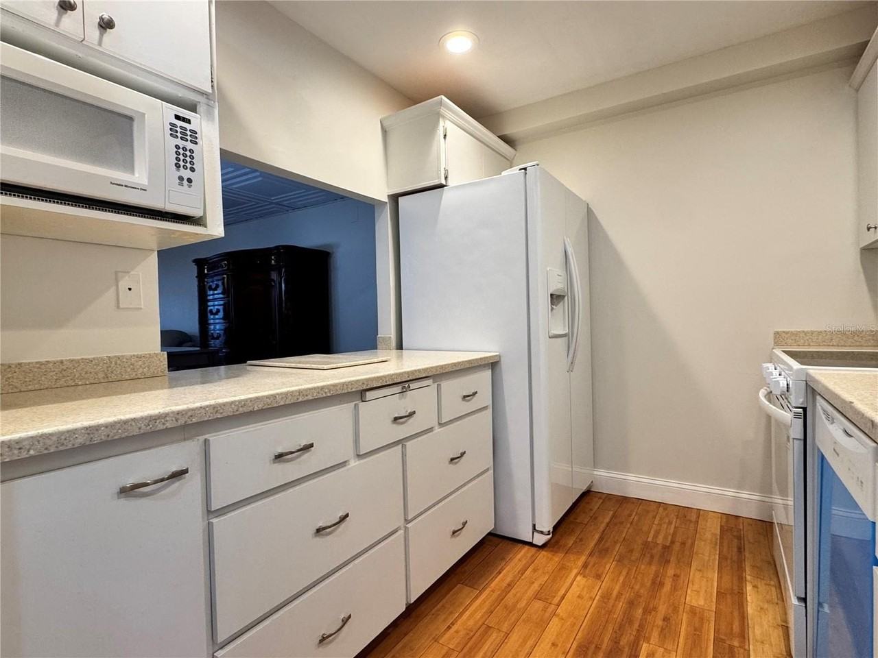 3255 Ramblewood Pl - Photo 5 of 15