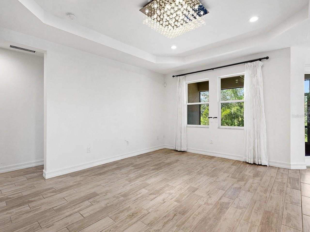 4401 Conchfish Ln - Photo 3 of 27