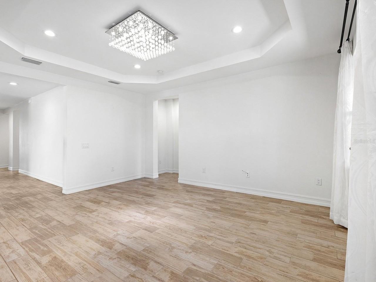 4401 Conchfish Ln - Photo 4 of 27