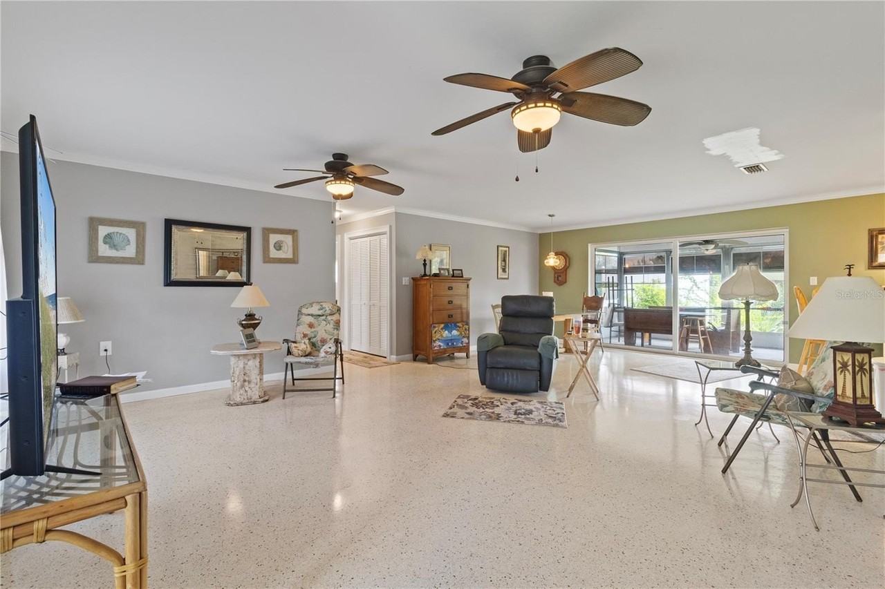 4020 Palm Dr - Photo 4 of 24