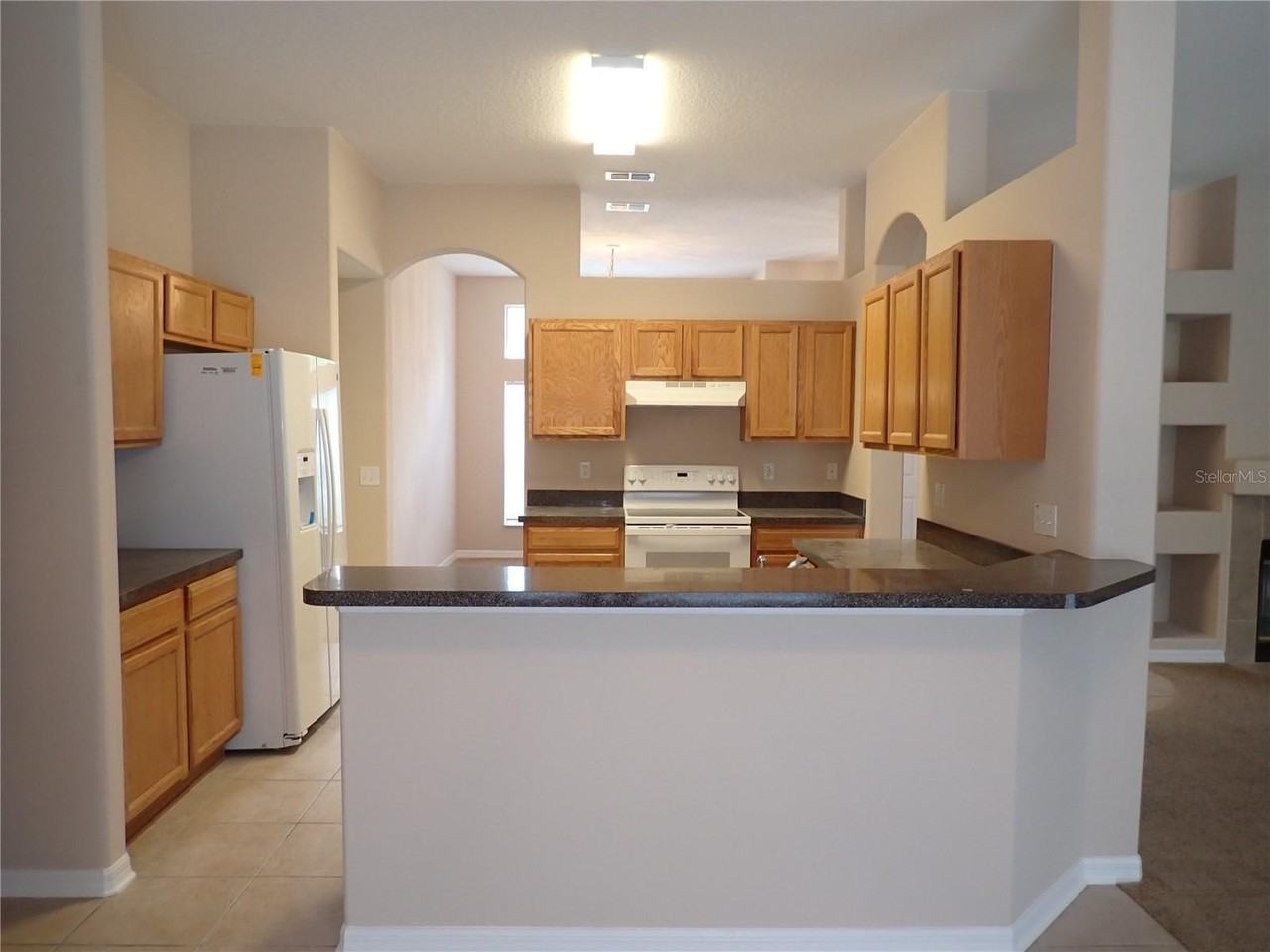 132 Berkshire Ln - Photo 2 of 19