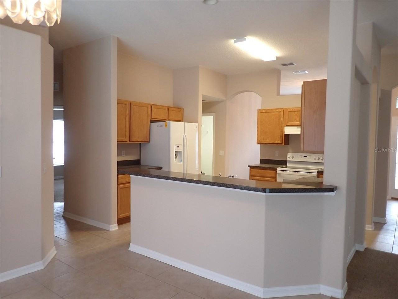 132 Berkshire Ln - Photo 5 of 19