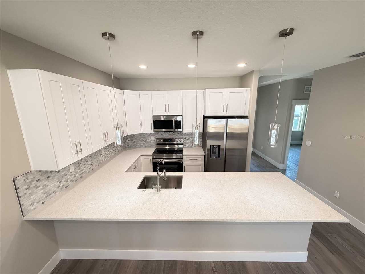 10 Lyons Pl Unit A - Photo 6 of 18