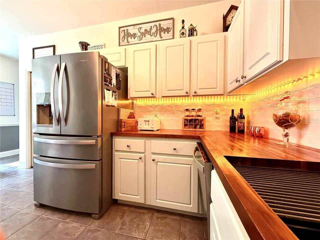 11607 Nw 18th Pl #8 - Photo 3 of 17