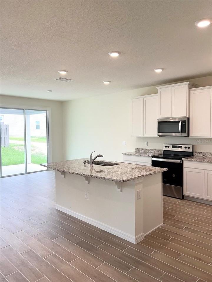 1336 Nw 132nd Cir - Photo 4 of 9