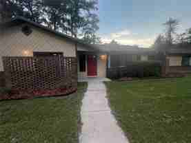 3810 Nw 28th Ter - Photo 1 of 1