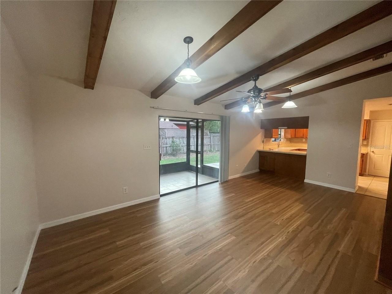 3810 Nw 28th Ter - Photo 4 of 16
