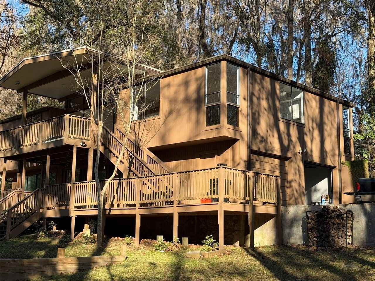 2032 Nw 24th St - Photo 2 of 27
