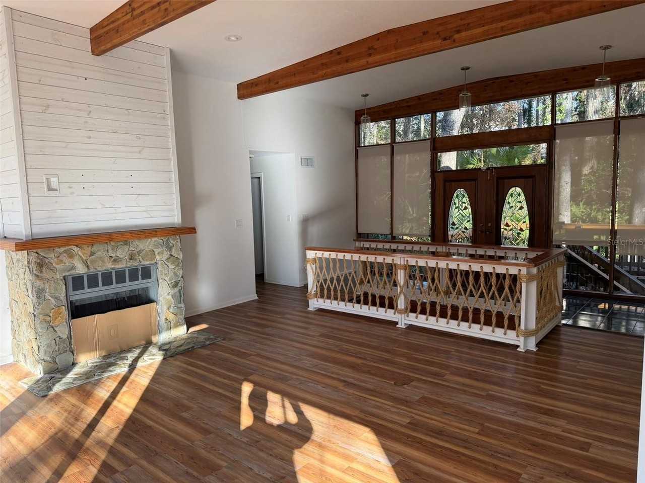 2032 Nw 24th St - Photo 3 of 27
