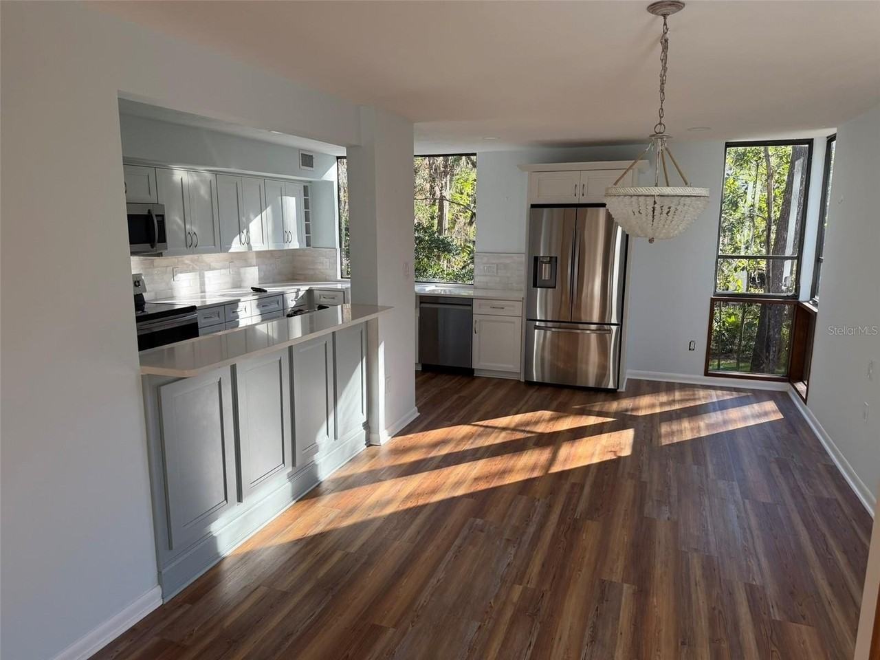 2032 Nw 24th St - Photo 7 of 27