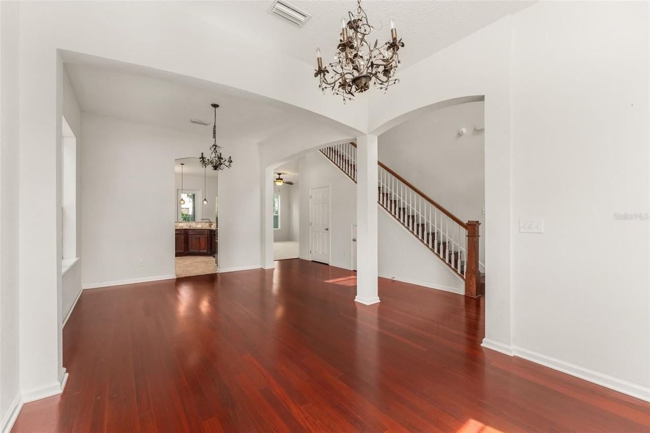 8223 Nw 53rd St - Photo 4 of 34