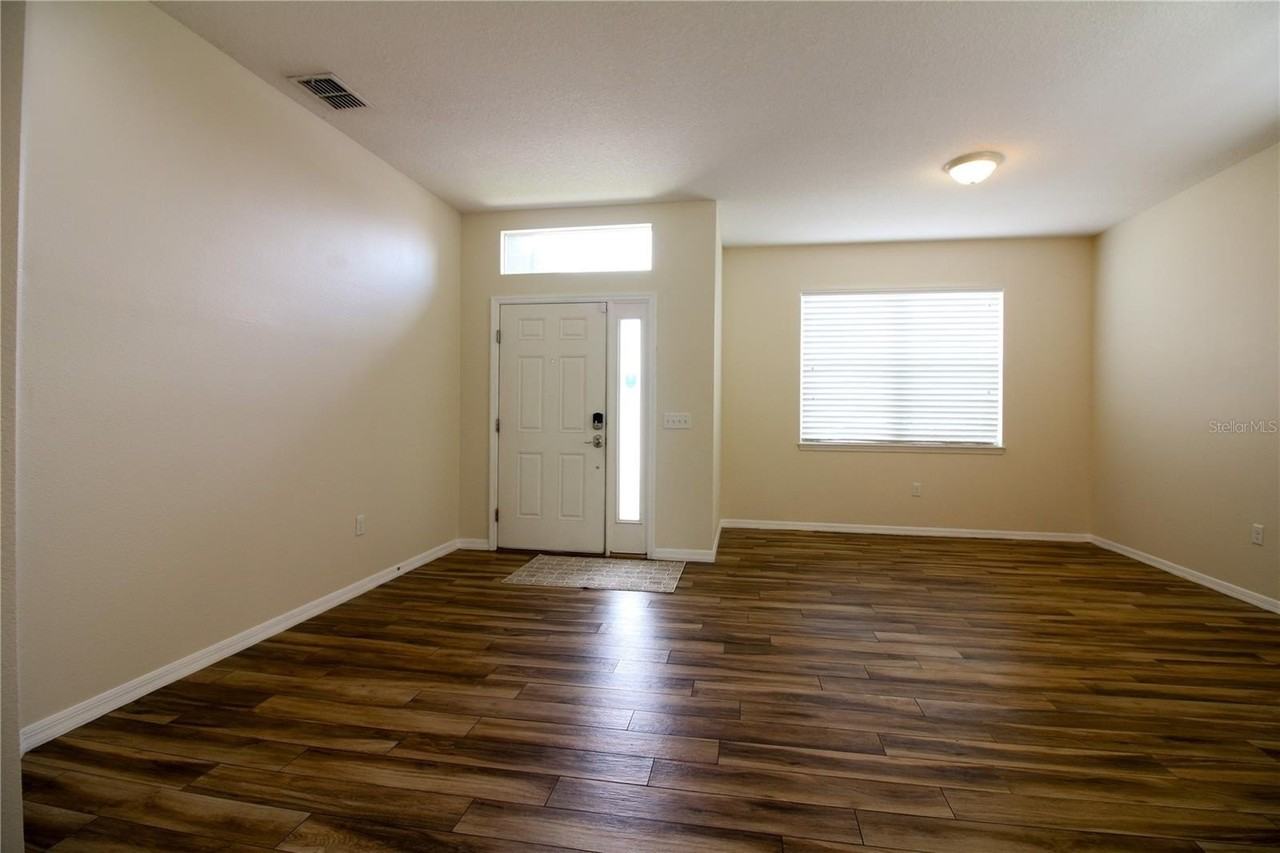 811 Krenson Woods Ln - Photo 3 of 34