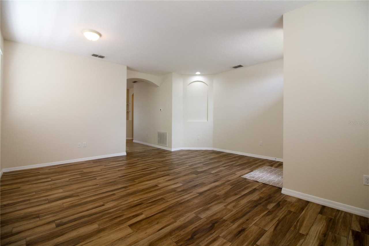 811 Krenson Woods Ln - Photo 6 of 34