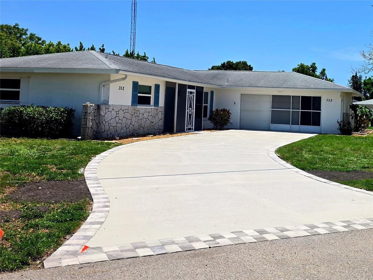 352 Pine Tree Rd - Photo 3 of 25