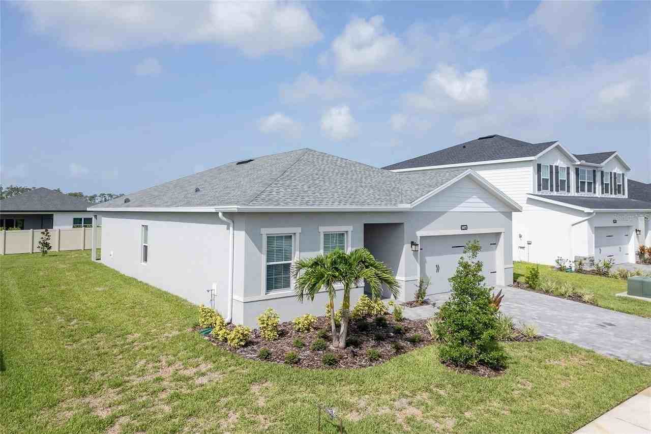 16873 Castoro Dr - Photo 3 of 42