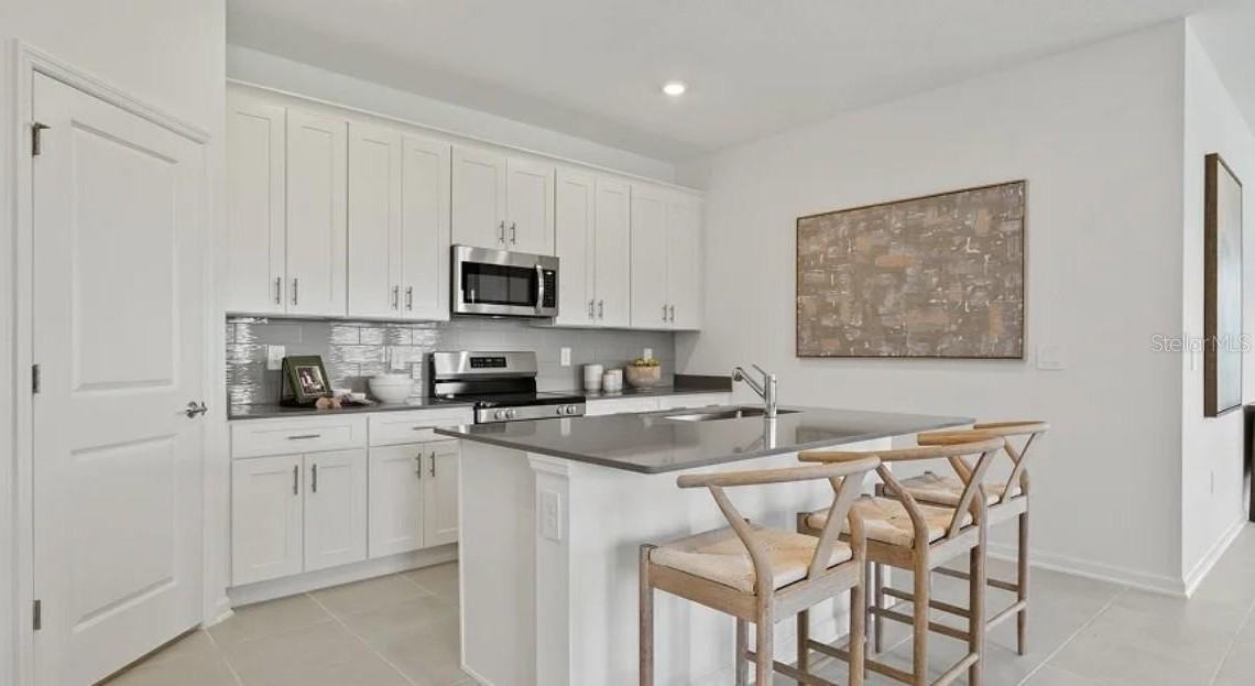 4246 St Thomas Way - Photo 5 of 16