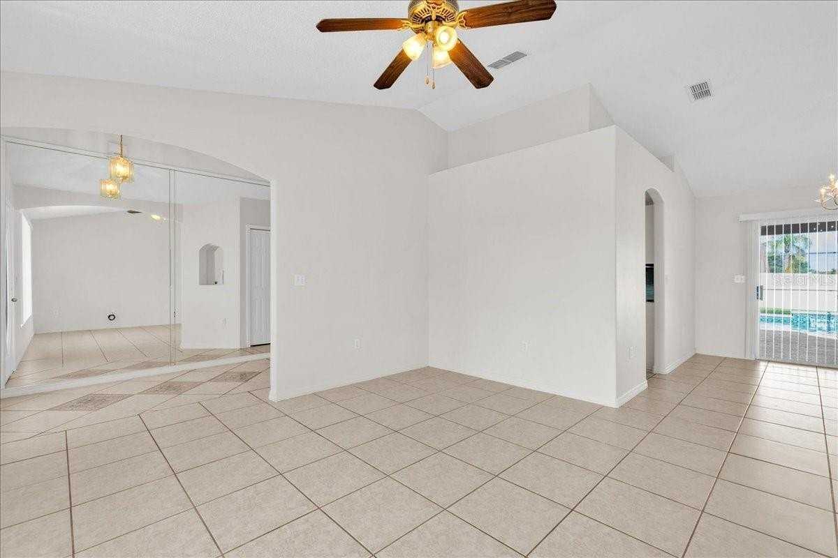 112 Azalea Dr - Photo 5 of 23