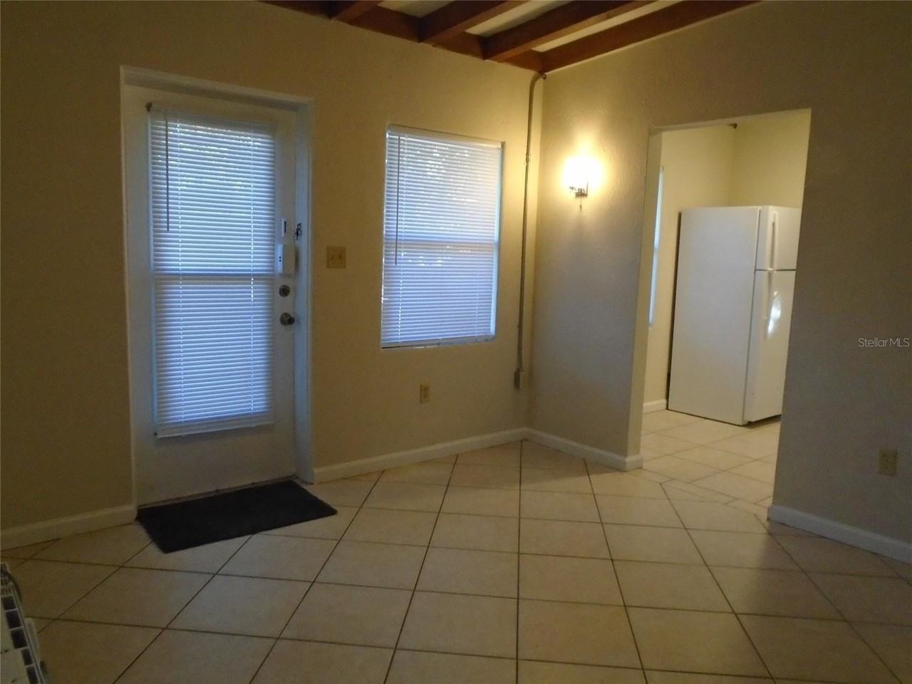 131 Lemon Ln - Photo 3 of 12
