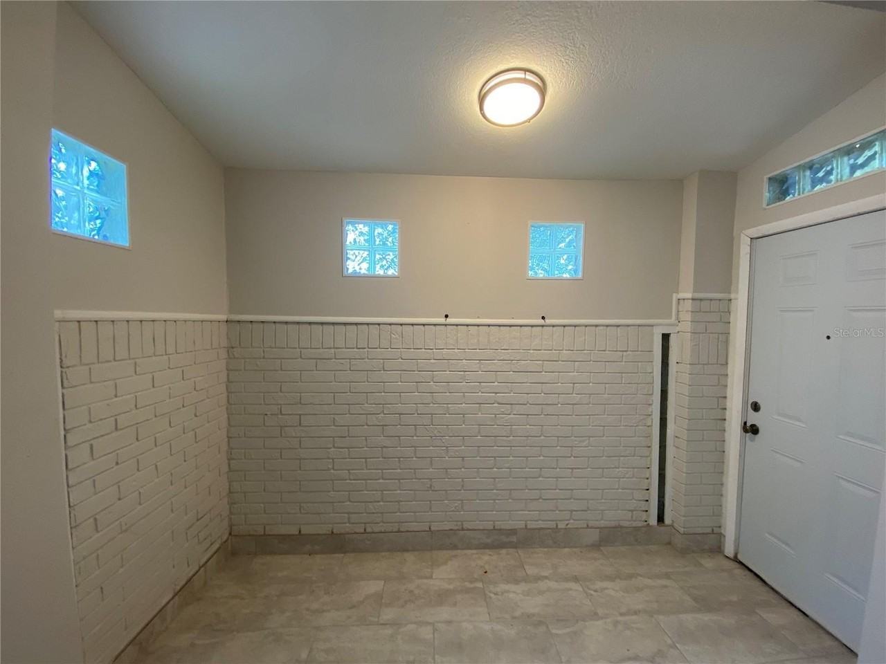 7222 Nima Ct - Photo 5 of 50