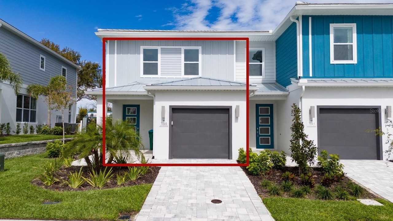 7845 Spectrum Dr - Photo 3 of 19