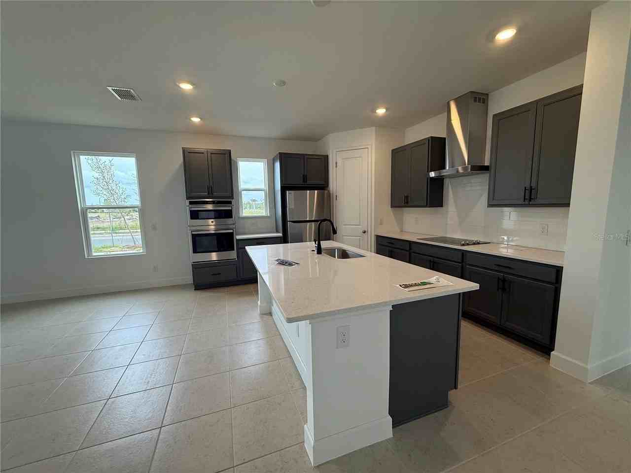 2949 Sailhouse Dr - Photo 5 of 30