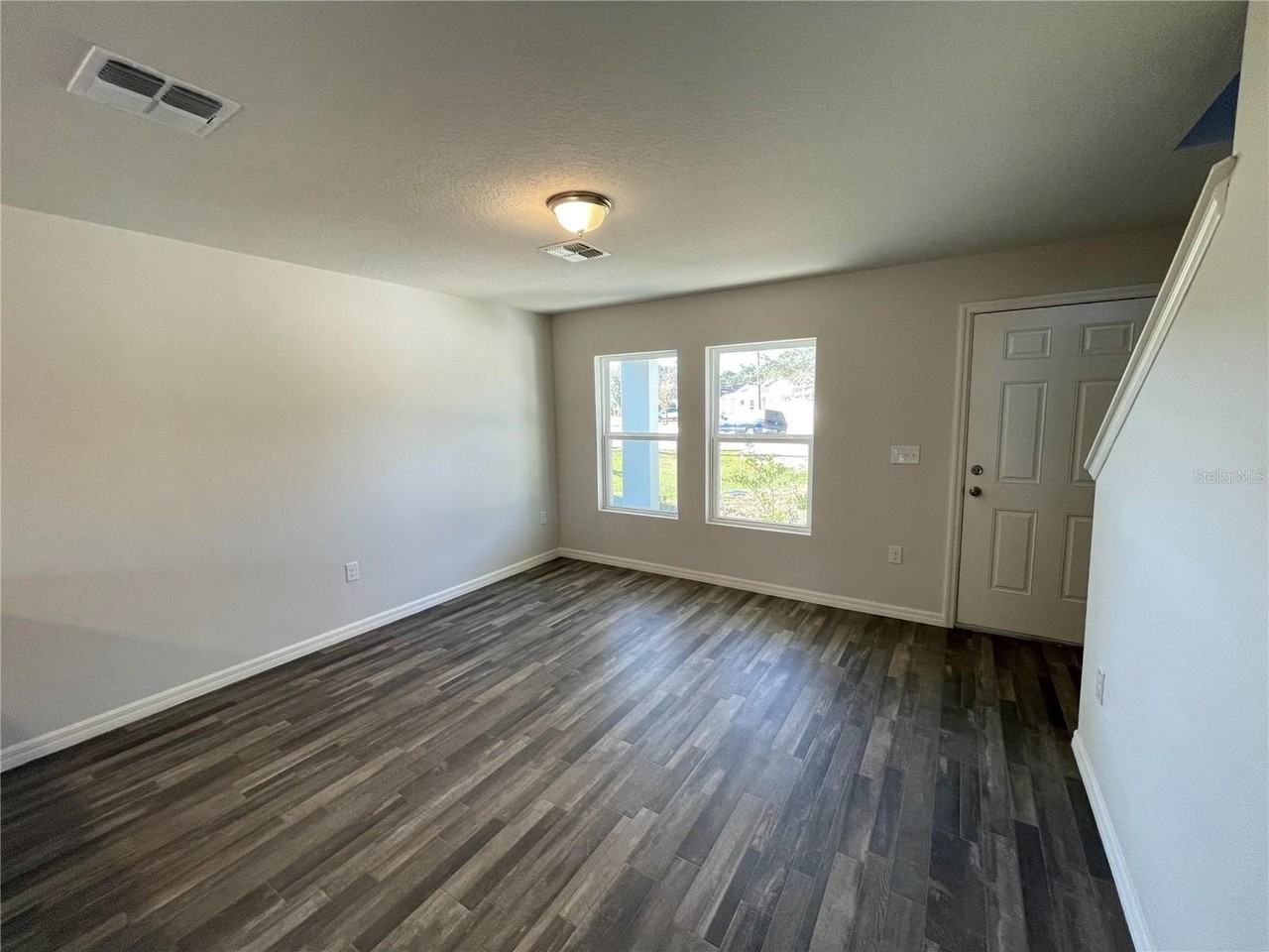 1630 Tench Ct - Photo 2 of 16