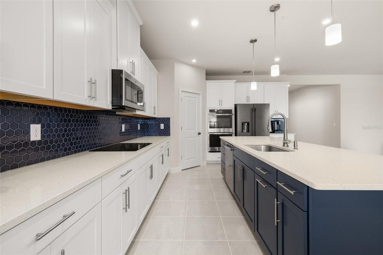 11182 Nellie Crossing Cir - Photo 6 of 32