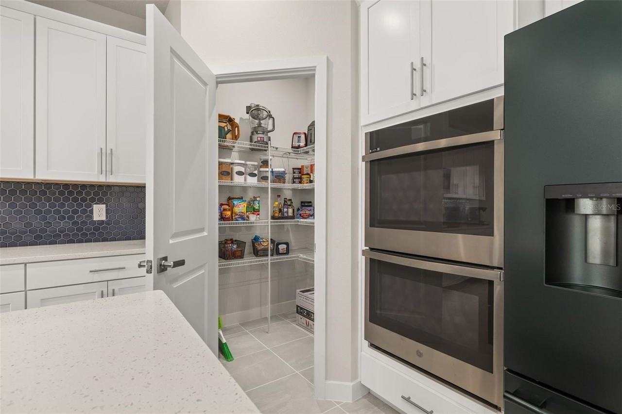 11182 Nellie Crossing Cir - Photo 7 of 32
