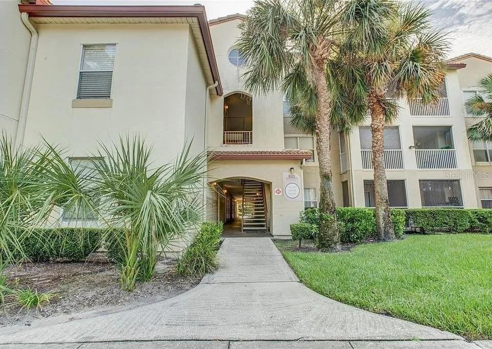 823 Camargo Way #105