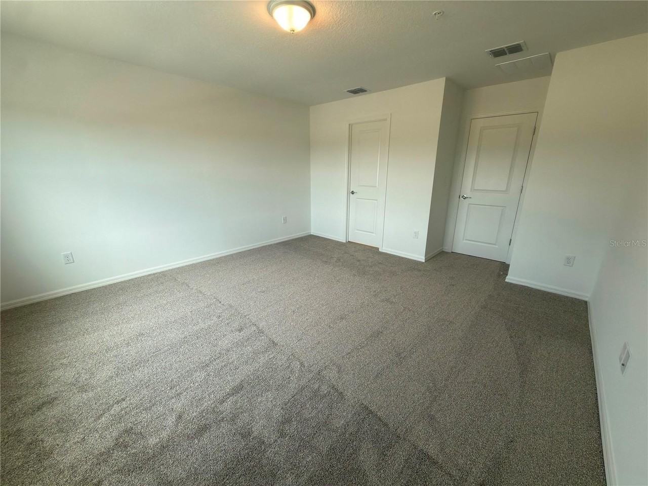 11419 Harborview St - Photo 7 of 20
