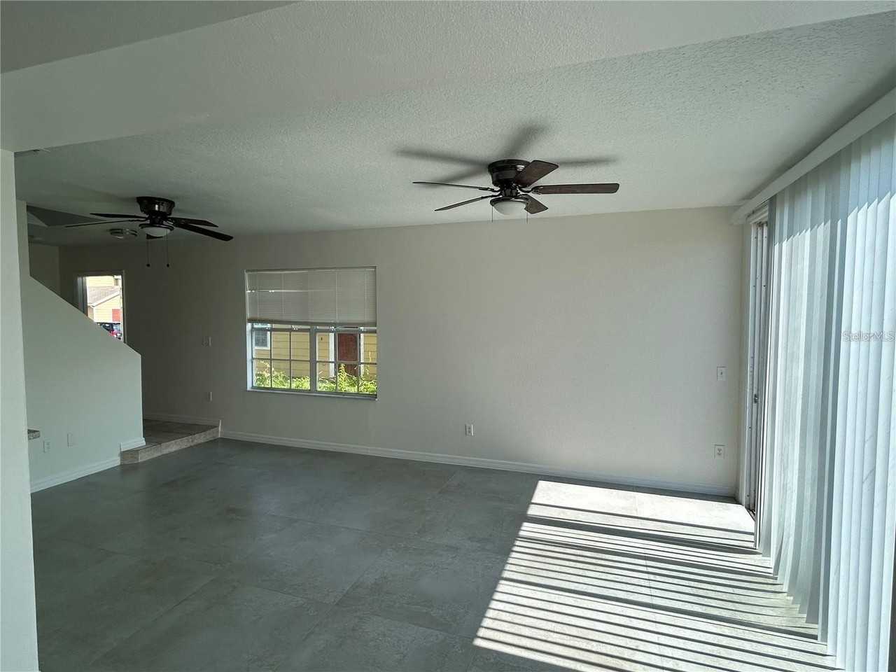 202 Washington Palm Loop - Photo 4 of 23