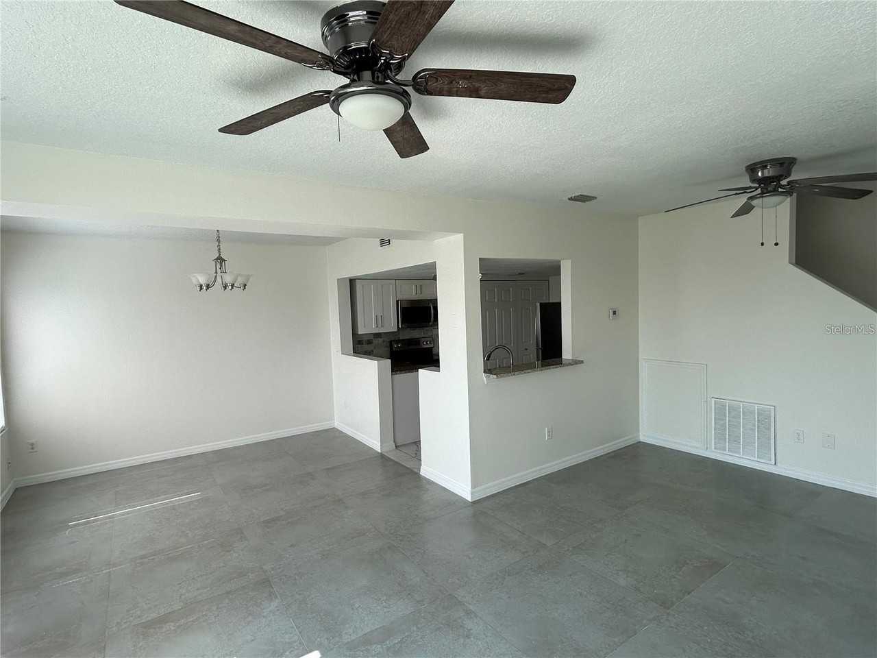202 Washington Palm Loop - Photo 5 of 23