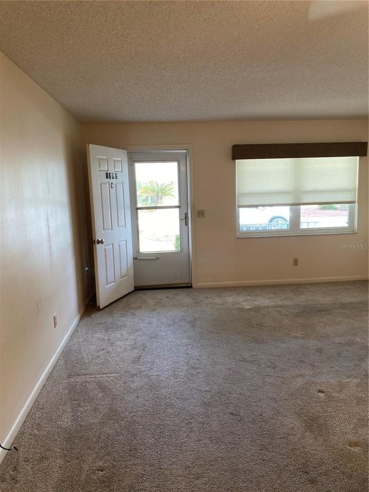 8666 Sw 92nd Ln #C - Photo 3 of 43