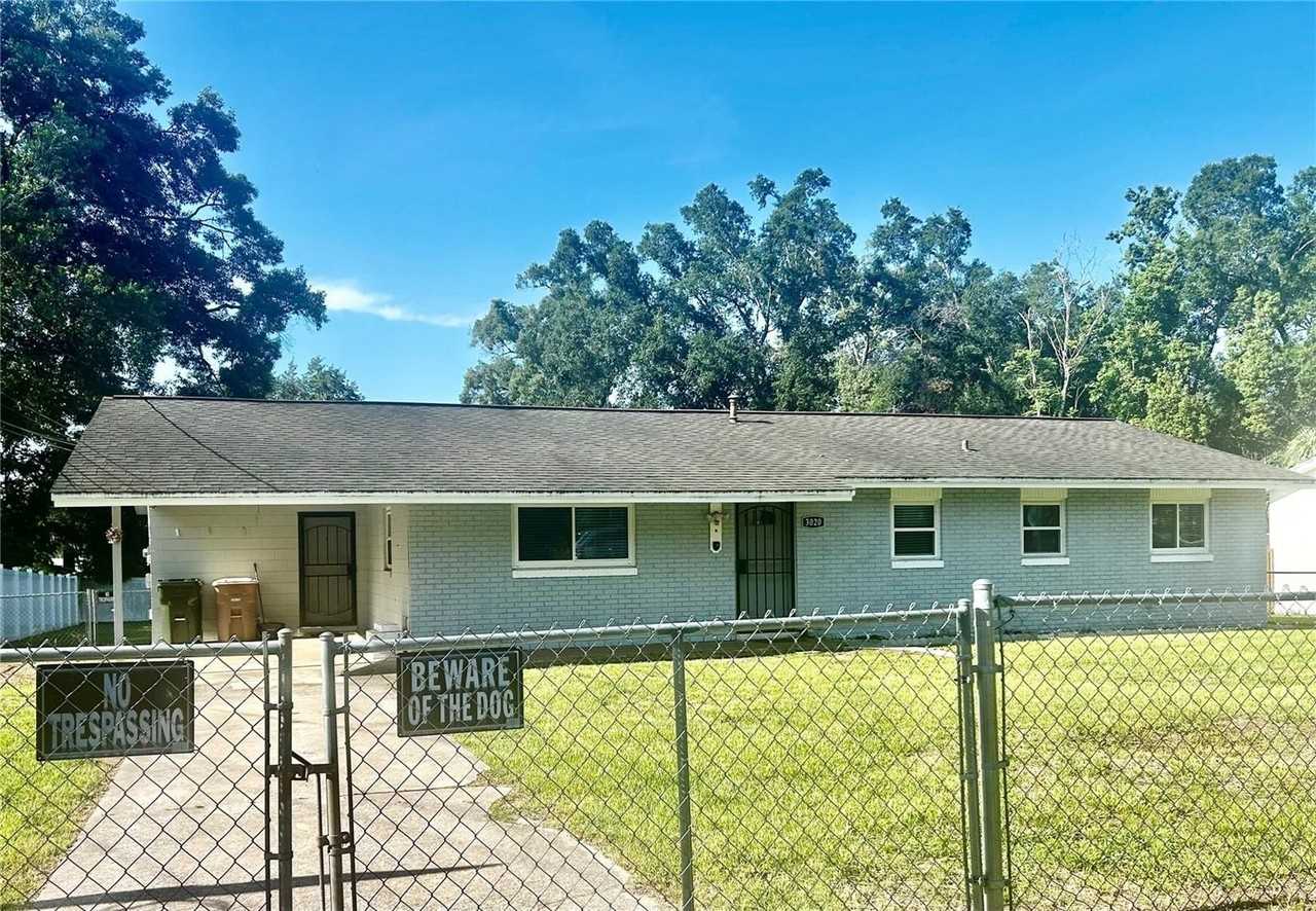 3020 Se 11th St - Photo 2 of 41