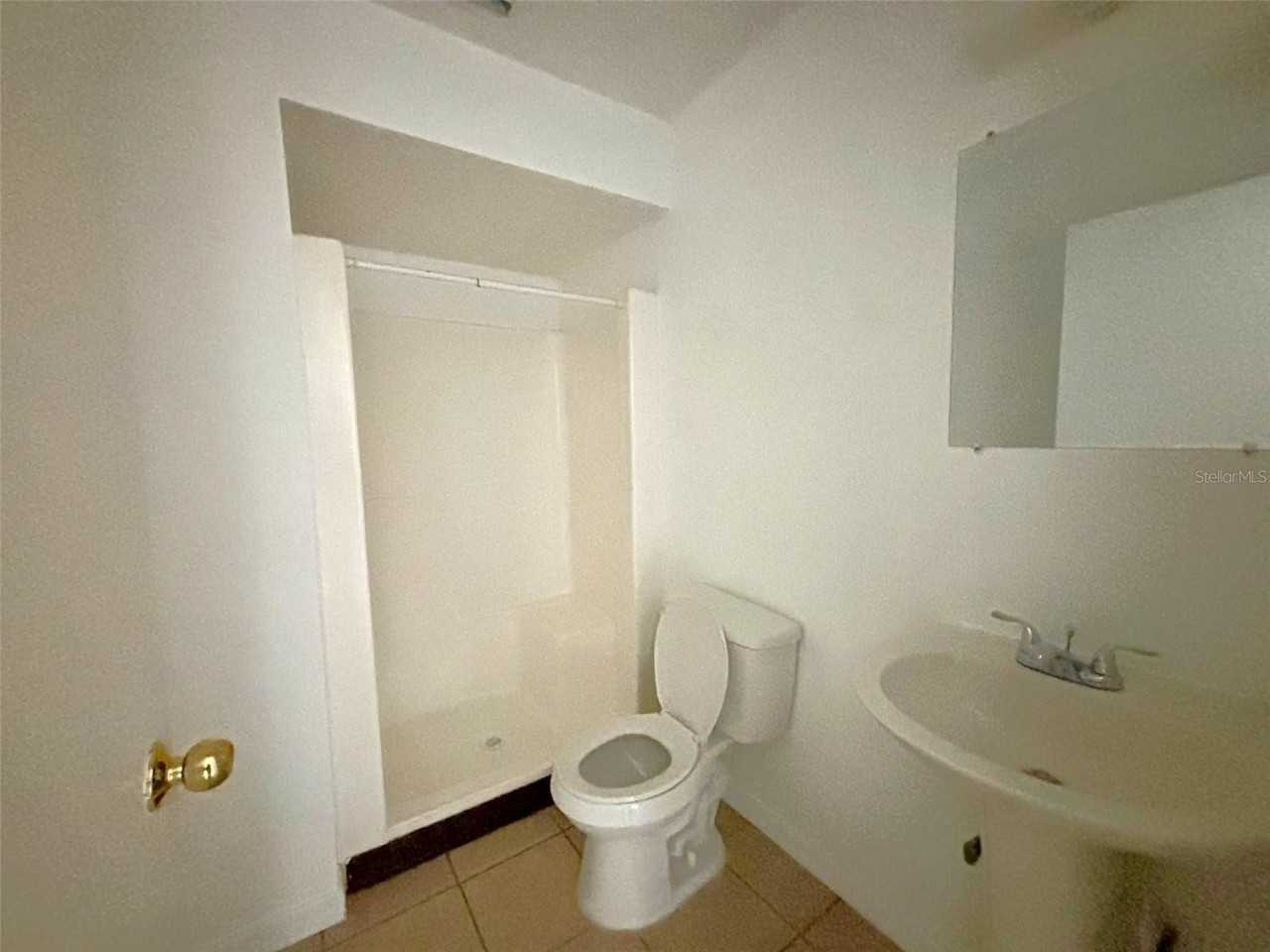503 N Lanier Ave - Photo 4 of 5