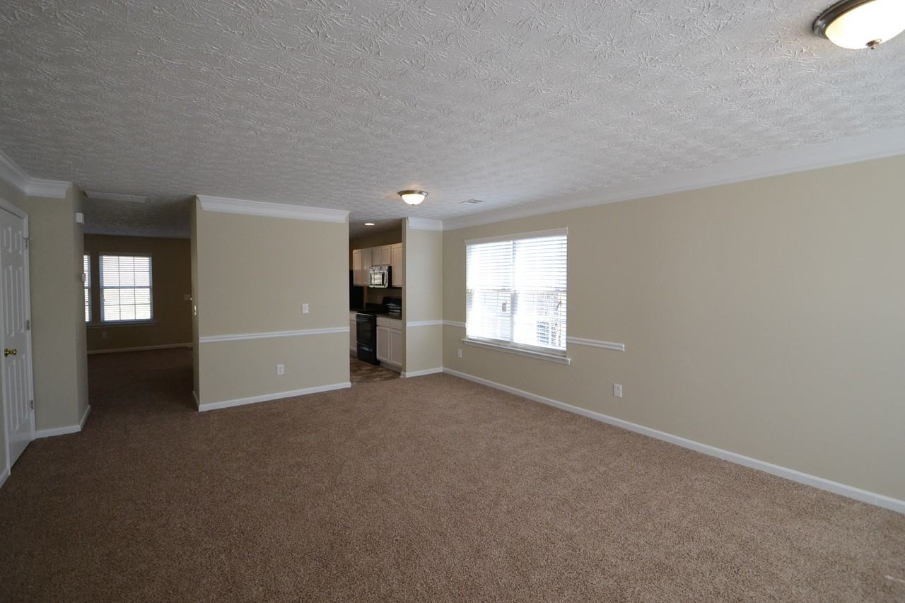 1243 Matt Moore Ct - Photo 2 of 12