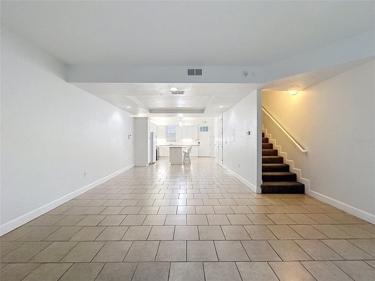 2053 Green Oak Ct - Photo 3 of 33