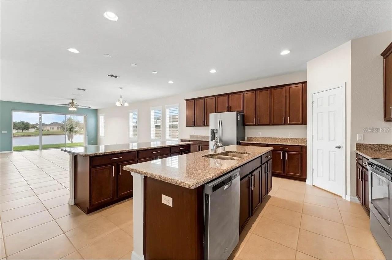 12201 Sawgrass Reserve Blvd - Photo 3 of 15